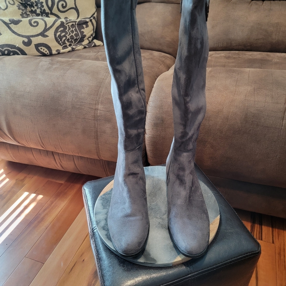 Women's Faux Suede Wide Calf Gray Boots Size 11 - Picture 2 of 7